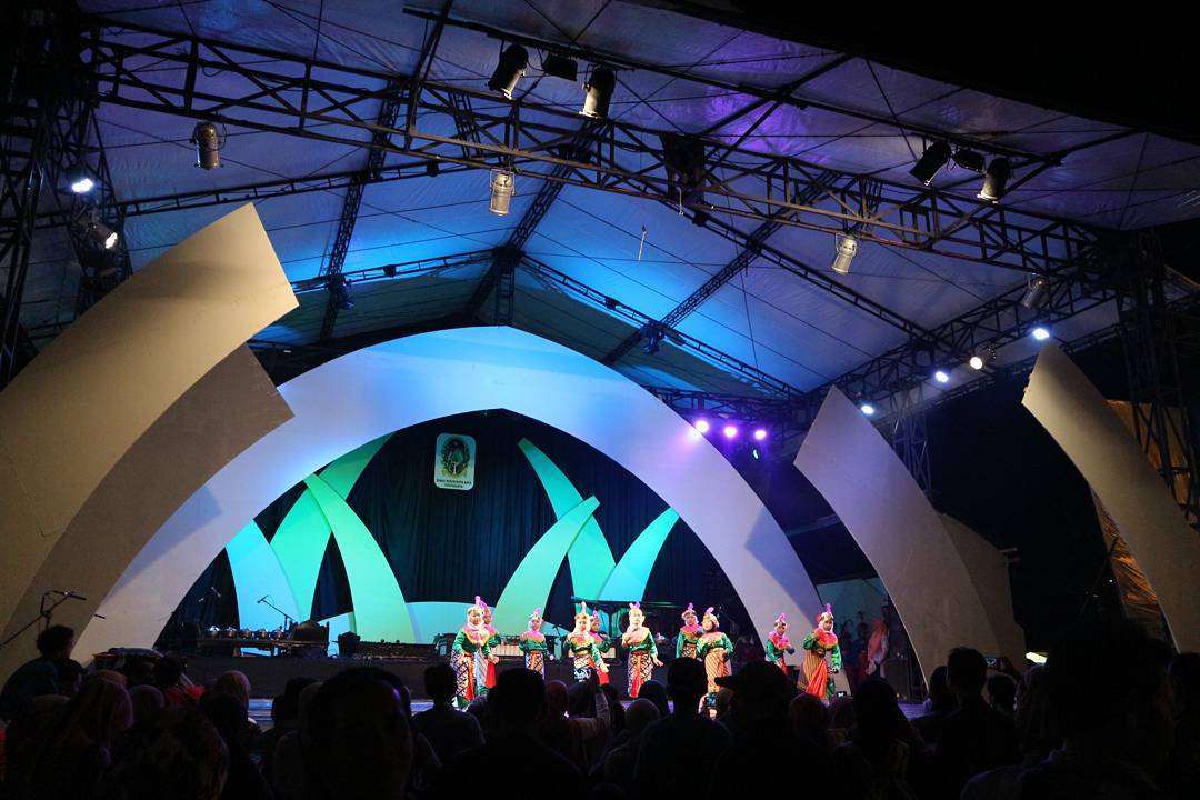 Panggung Pentas Sekaten Jogja maulidiamulyani Panggung Pentas Sekaten Jogja maulidiamulyani