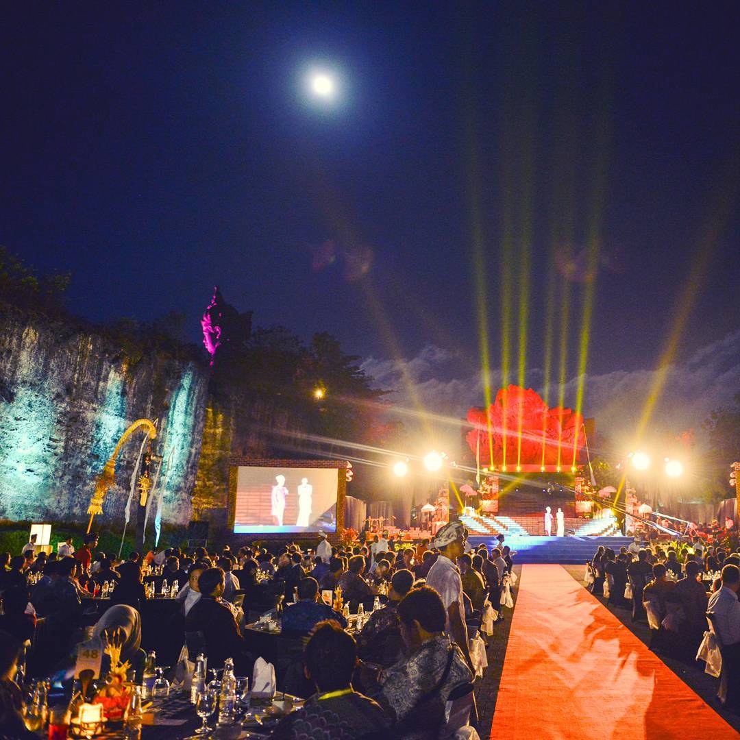 Pertunjukan Internasional Di Bali Pertunjukan Internasional Di Bali