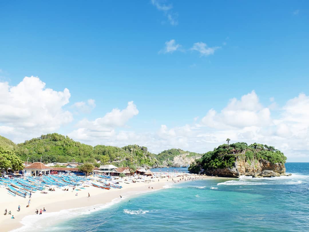 Pantai di jogja Pantai di jogja