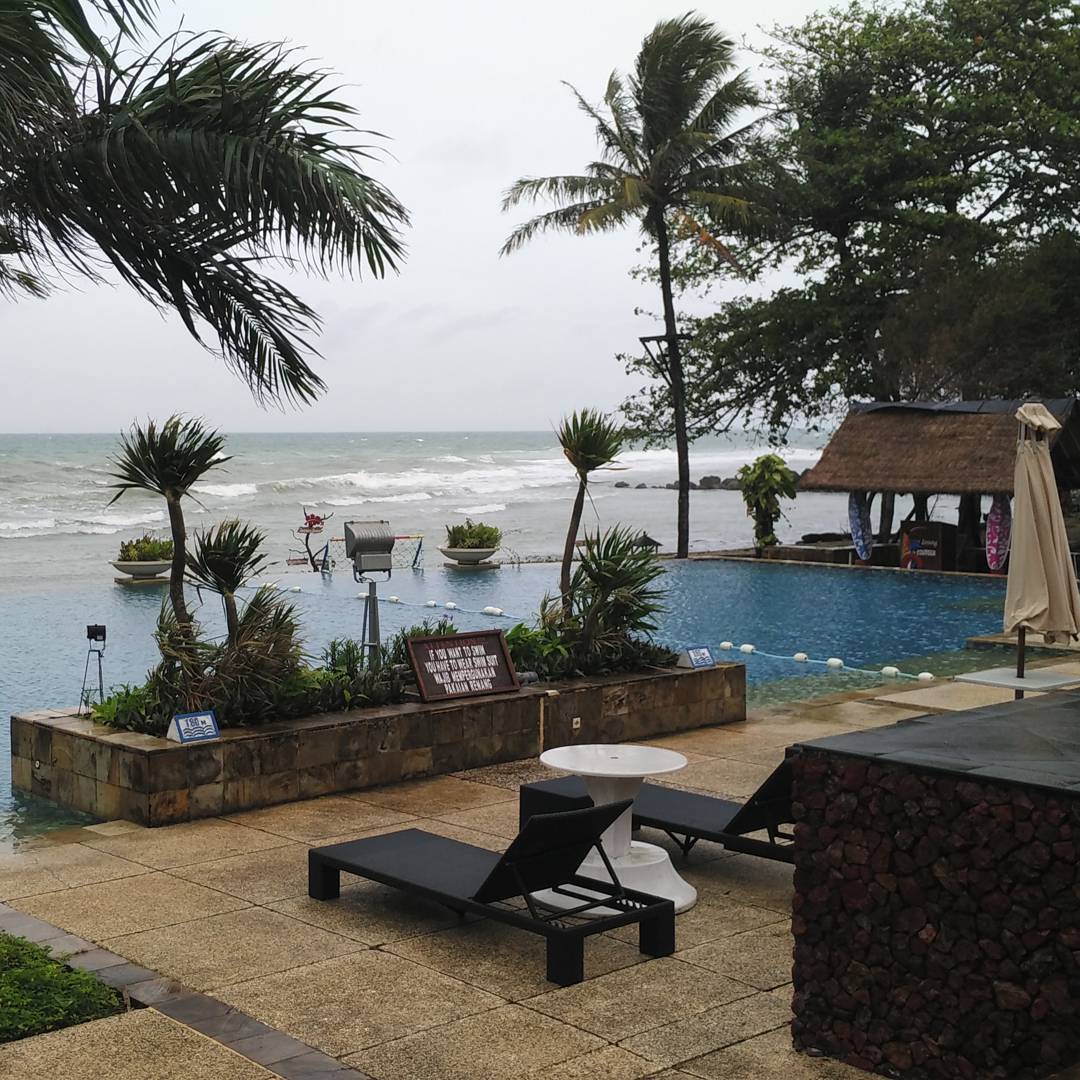 Fasilitas Pantai Tanjung Lesung Fasilitas Pantai Tanjung Lesung