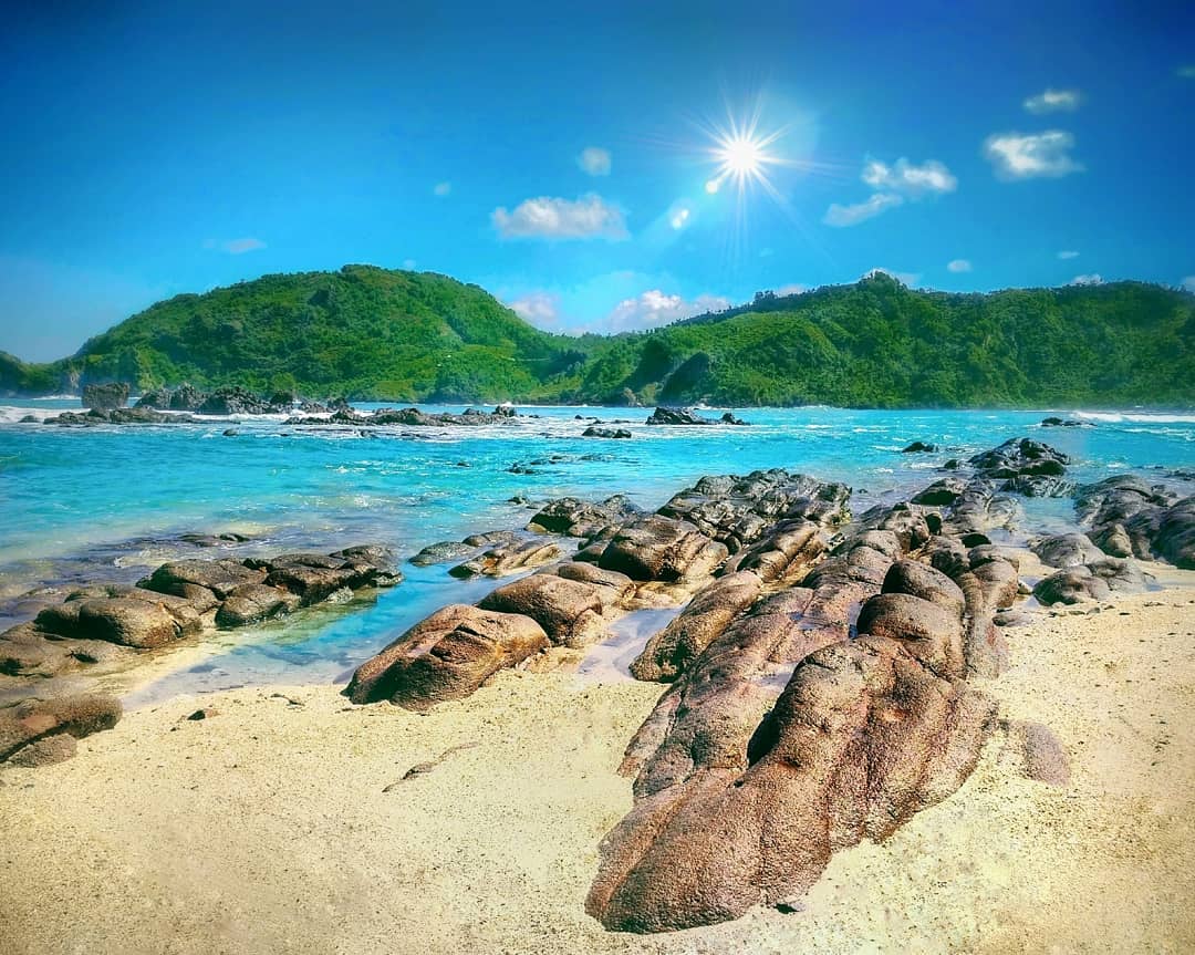 Pantai Wediombo Gunungkidul Jogja Pantai Wediombo Gunungkidul Jogja