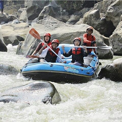 Wisata Arung Jeram Kali Progo Wisata Arung Jeram Kali Progo