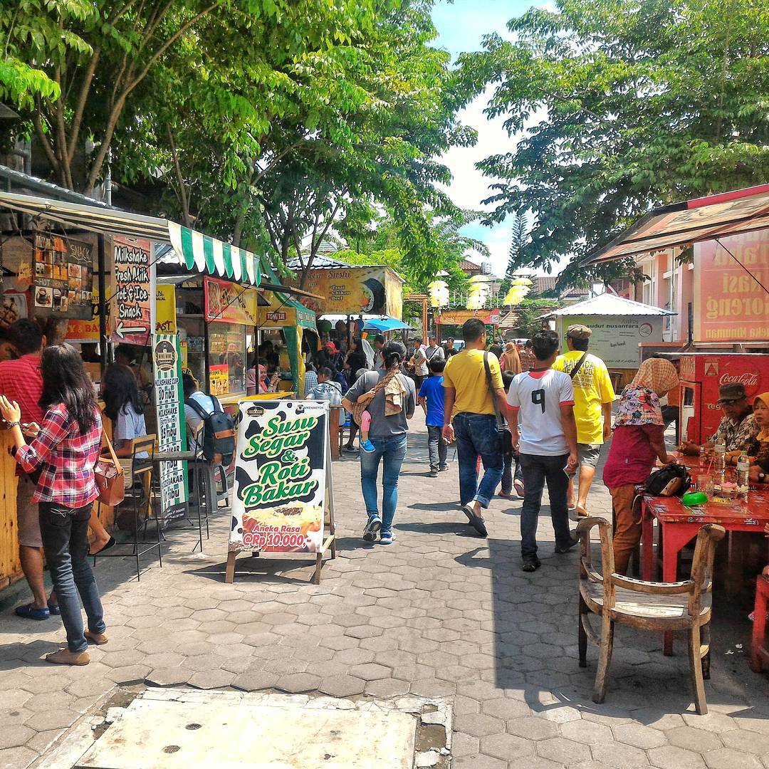 XT Lane Tempat Kuliner Populer Jogja XT Lane Tempat Kuliner Populer Jogja