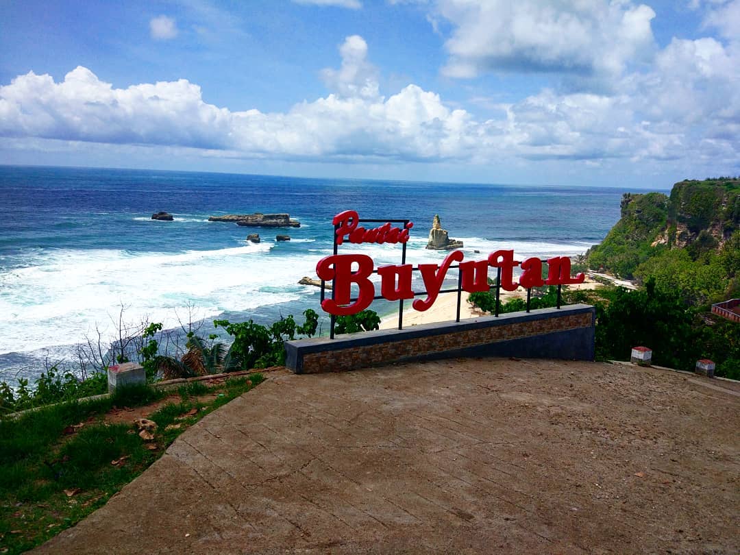 Pantai Buyutan Pacitan Pantai Buyutan Pacitan