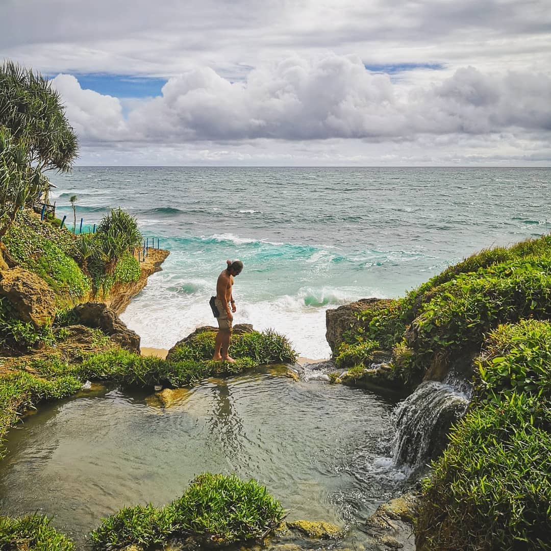 Sumber air tawar Dekat Pantai Buyutan Sumber air tawar Dekat Pantai Buyutan