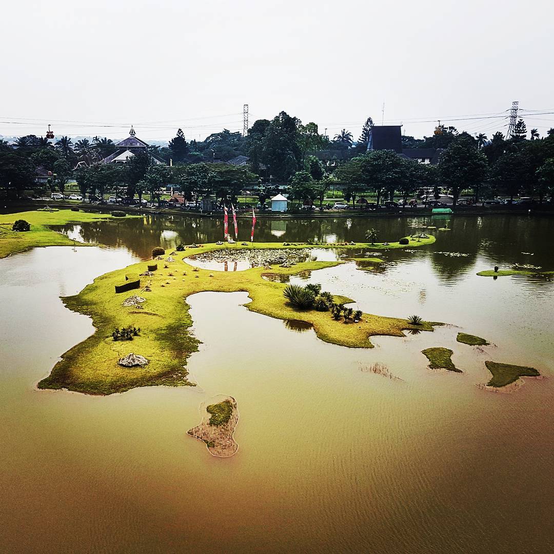 Replika Kepulauan Indonesia Replika Kepulauan Indonesia
