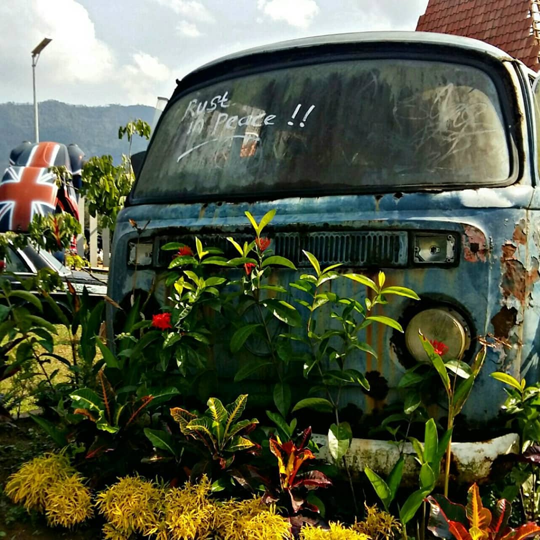 Tempat foto Mobil Rosok Magelang Tempat foto Mobil Rosok Magelang